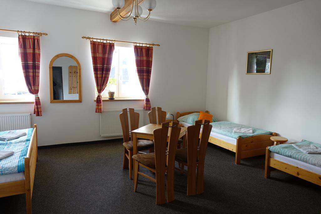 Penzion U Studanky Karlovy Vary Dış mekan fotoğraf